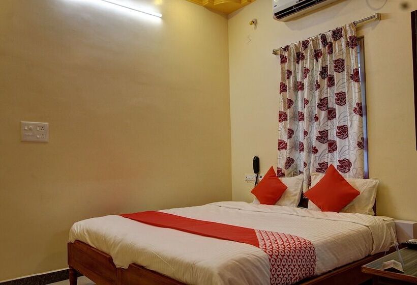 Отель K S Residency By Oyo Rooms