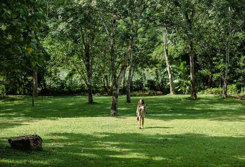 فندق Kachong Hills Tented Resort Trang