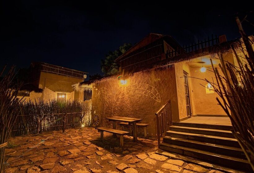 فندق Karhandla Farm And Resort