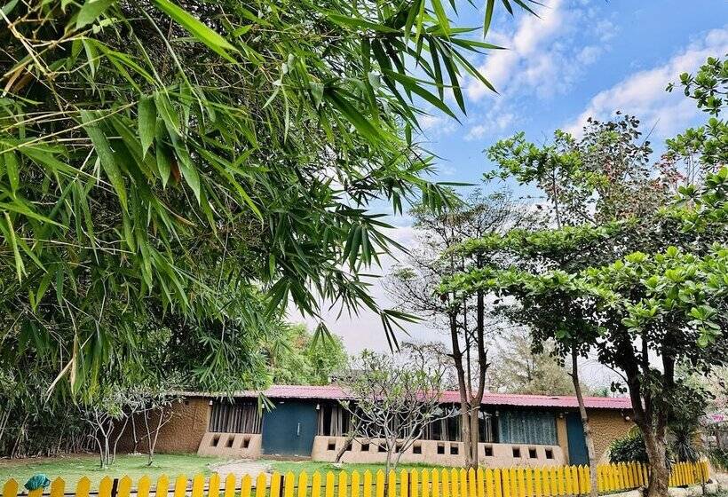 فندق Karhandla Farm And Resort