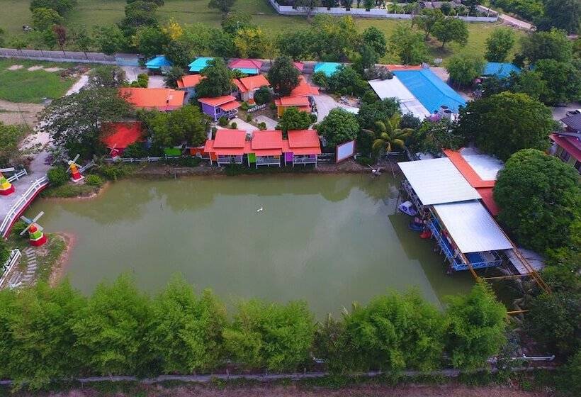 בית מלון כפרי Khonchom Resort