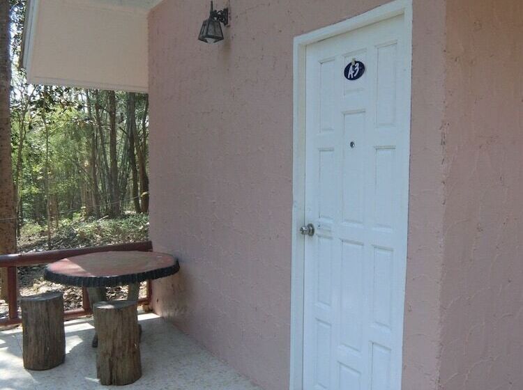 בית מלון כפרי Kiangphu Resort