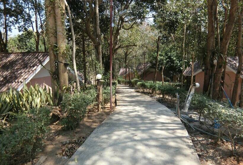 בית מלון כפרי Kiangphu Resort