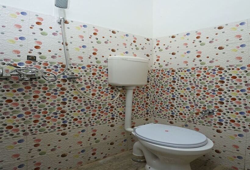 Отель Kiran By Oyo Rooms