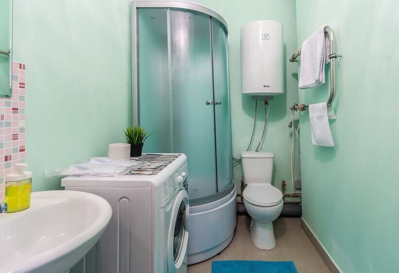 Отель Kvartalapartments On Konotopskaya 4