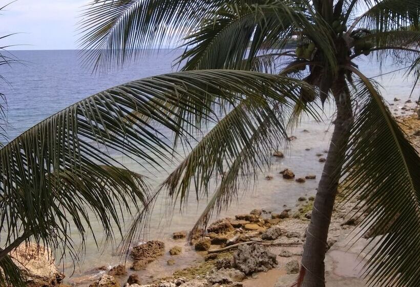 호텔 La Bella Beach House Cebu