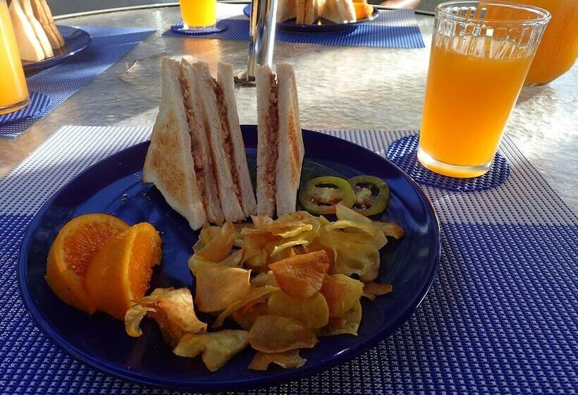 호텔 La Bella Beach House Cebu