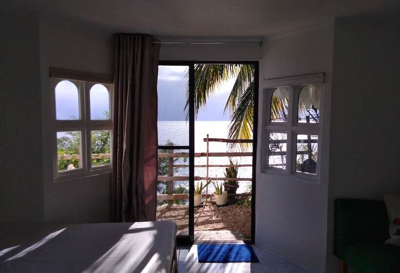 호텔 La Bella Beach House Cebu