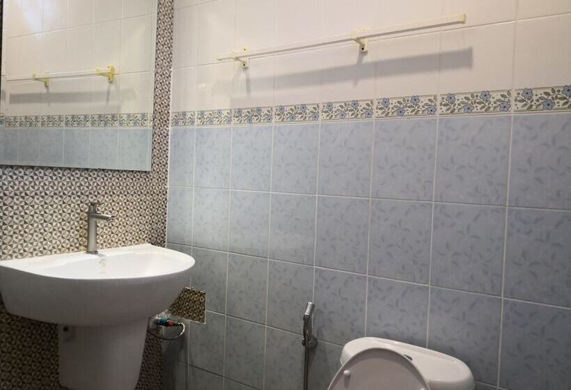 Отель Laksana Boutique