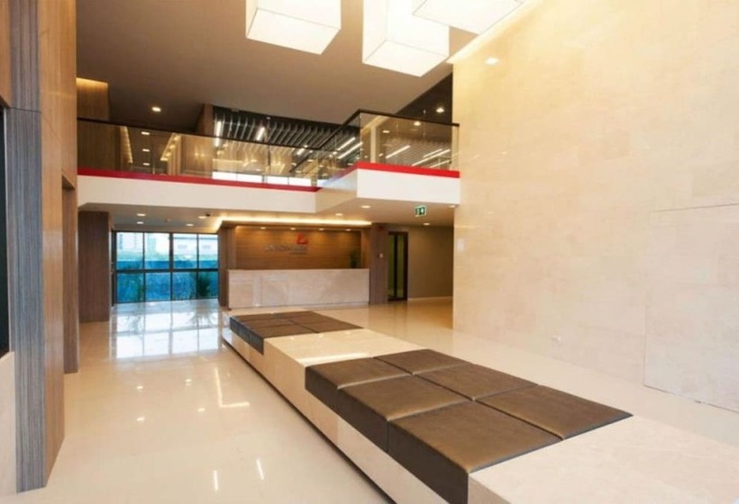 בית מלון כפרי Landmark Residence