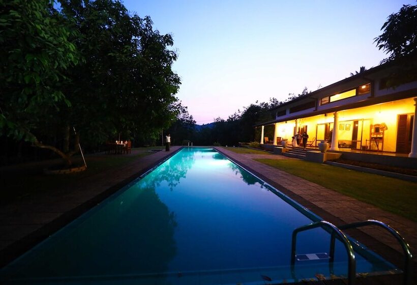 فندق Leaf Watagala