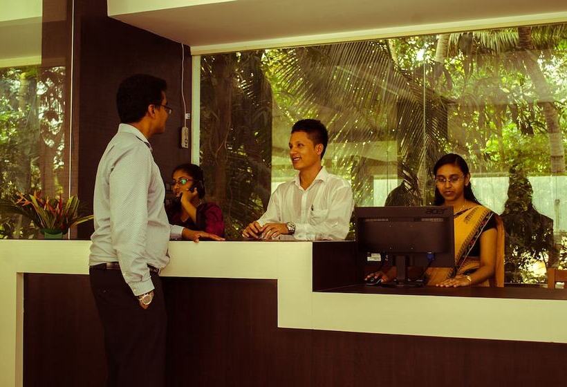 호텔 Leela Backwaters Inn