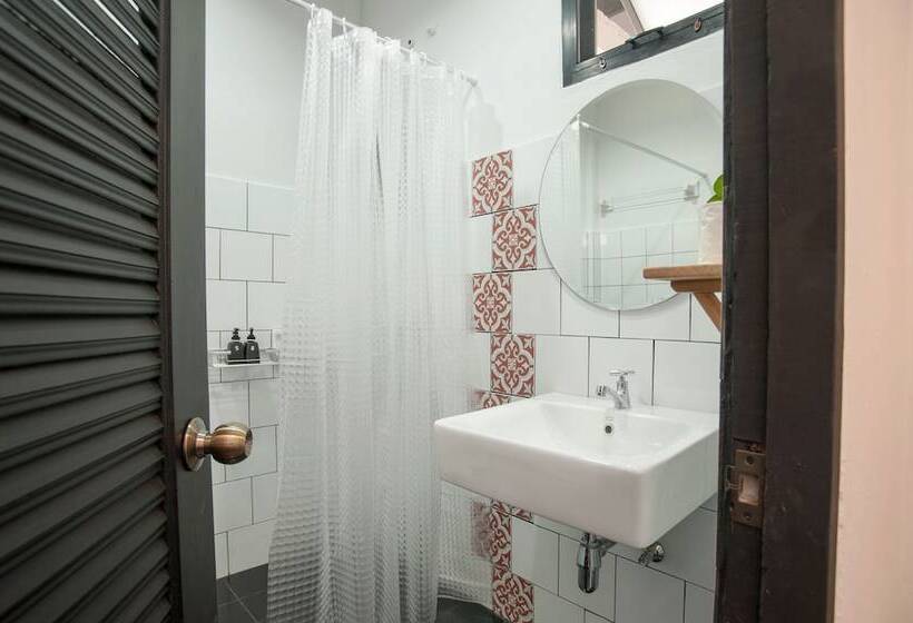 Отель Lumluek Boutique Resort