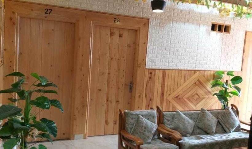 فندق Mall Palace, Pithoragarh