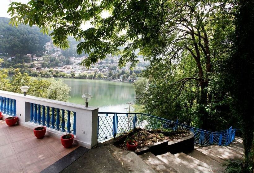 酒店 Manu Maharani Regency