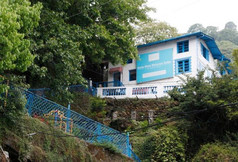 酒店 Manu Maharani Regency