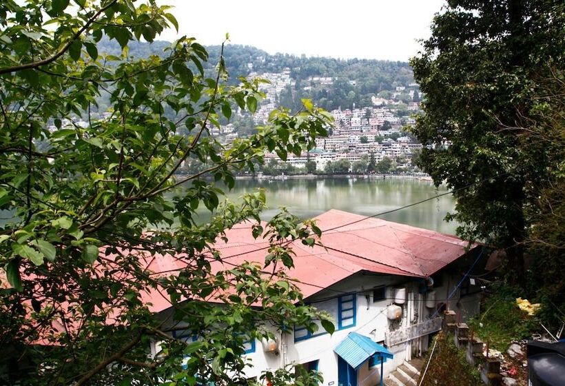 酒店 Manu Maharani Regency