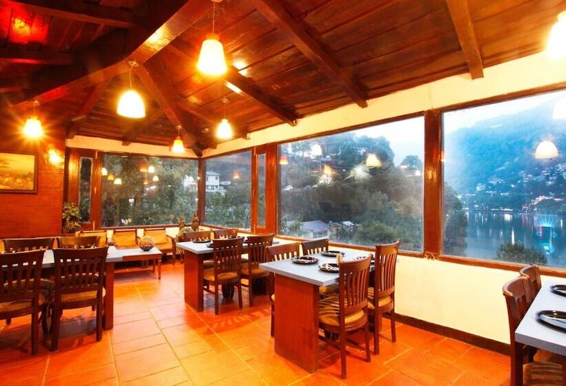 酒店 Manu Maharani Regency