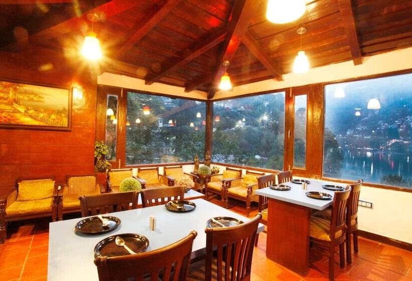 酒店 Manu Maharani Regency