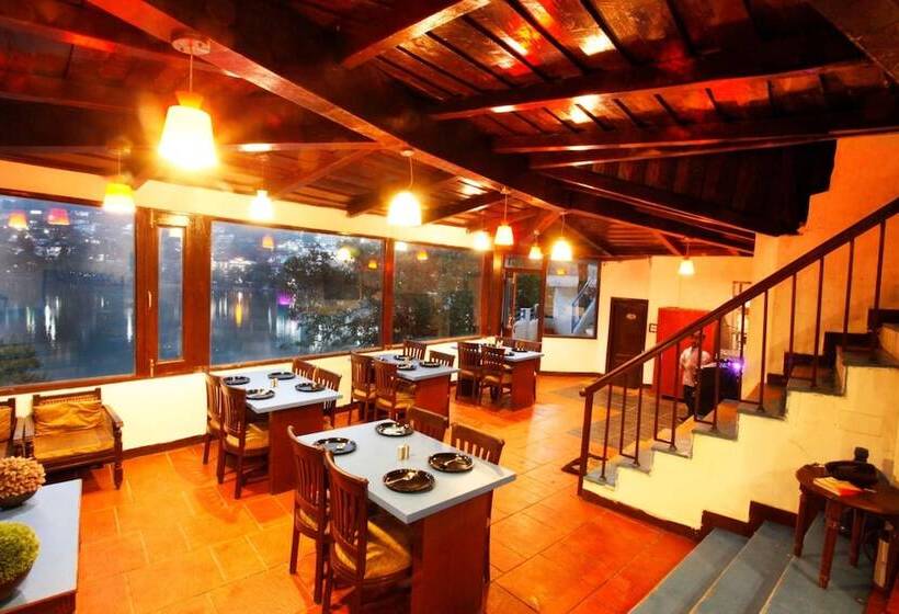 酒店 Manu Maharani Regency