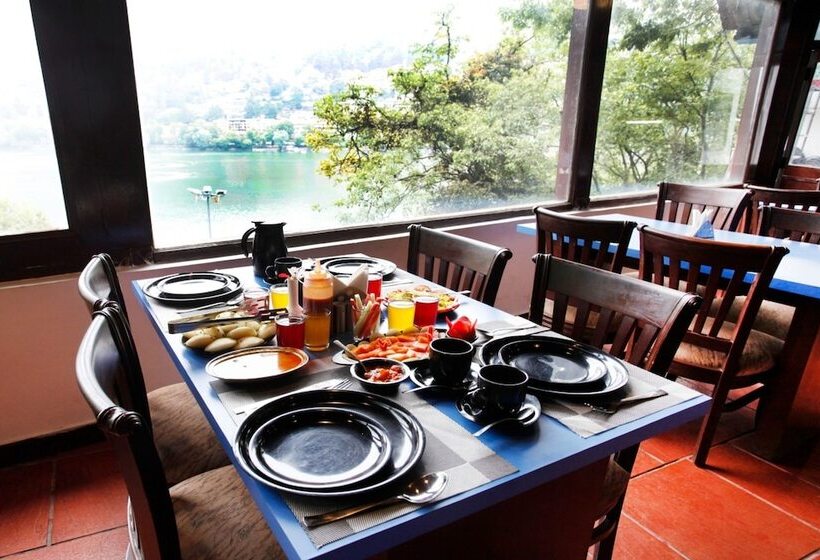 酒店 Manu Maharani Regency