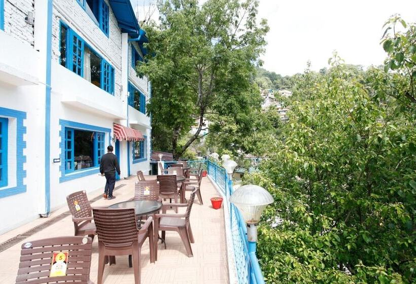 酒店 Manu Maharani Regency