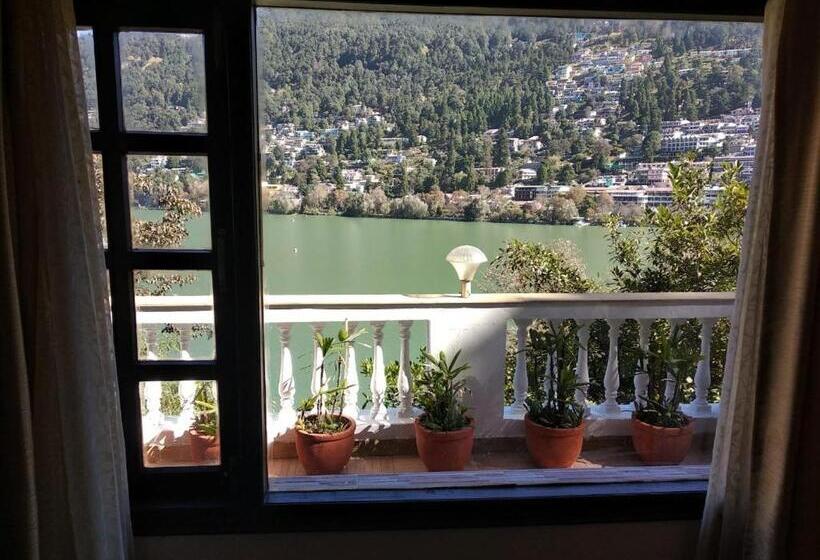 酒店 Manu Maharani Regency