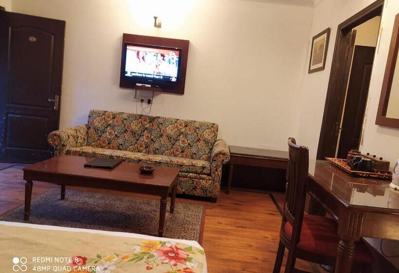 酒店 Manu Maharani Regency