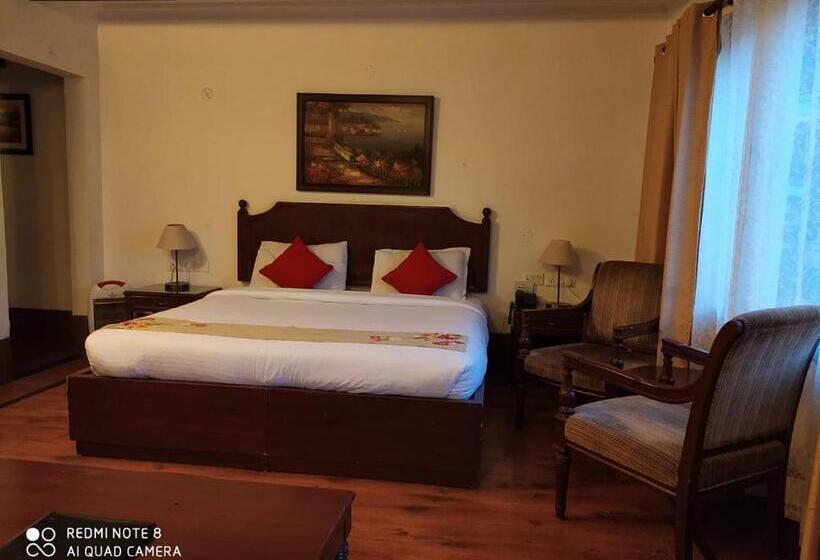 酒店 Manu Maharani Regency