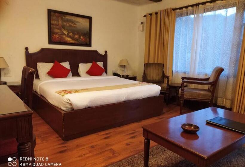 酒店 Manu Maharani Regency