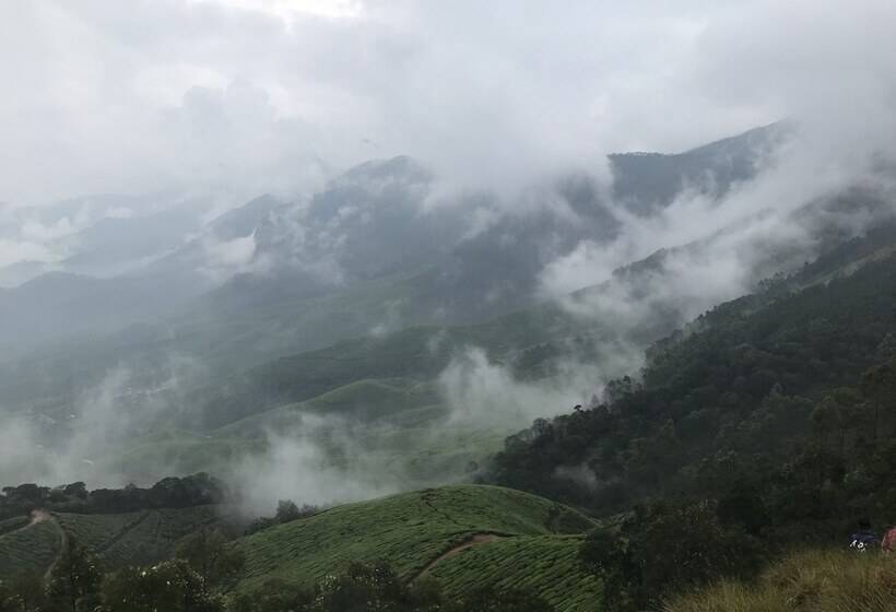 Отель Mehakira Holiday Inn