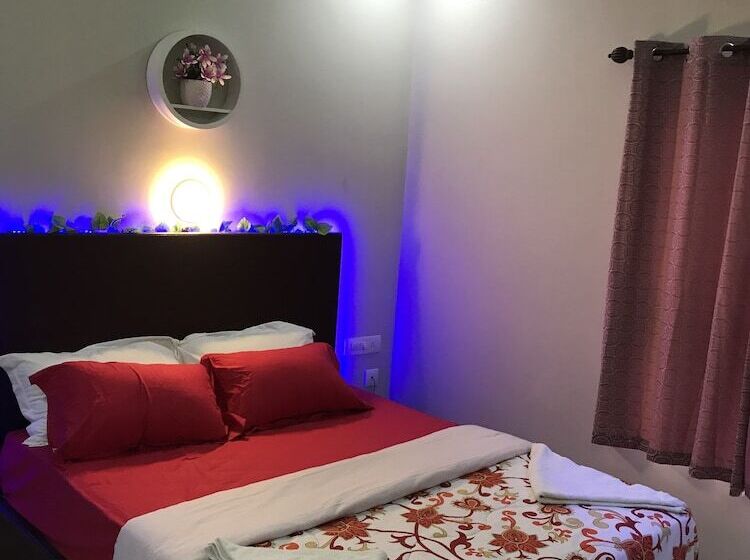 Отель Mehakira Holiday Inn