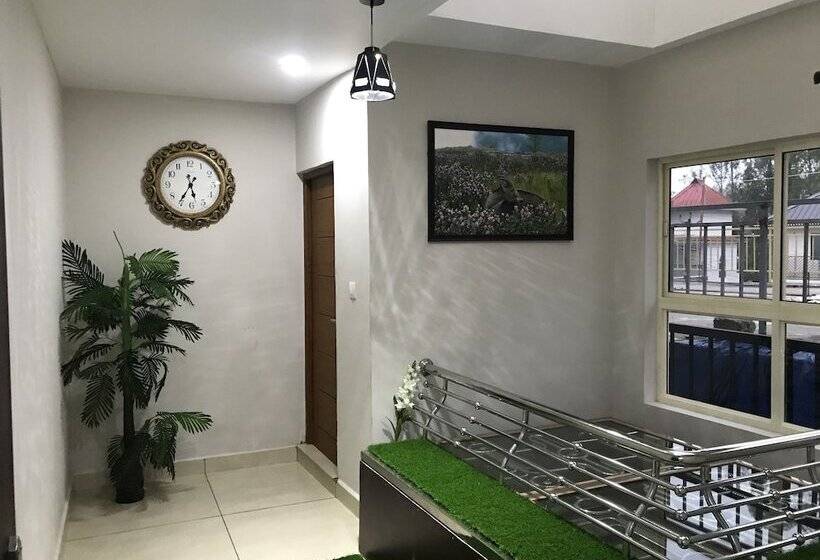 Отель Mehakira Holiday Inn