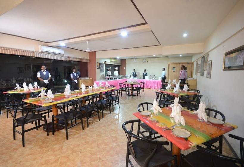 فندق Neelams Countryside