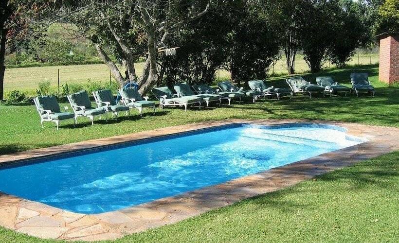 בית מלון כפרי Oaks Lifestyle Farm & Holiday Resort