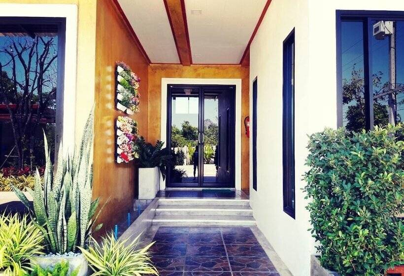 בית מלון כפרי Oasis Resort