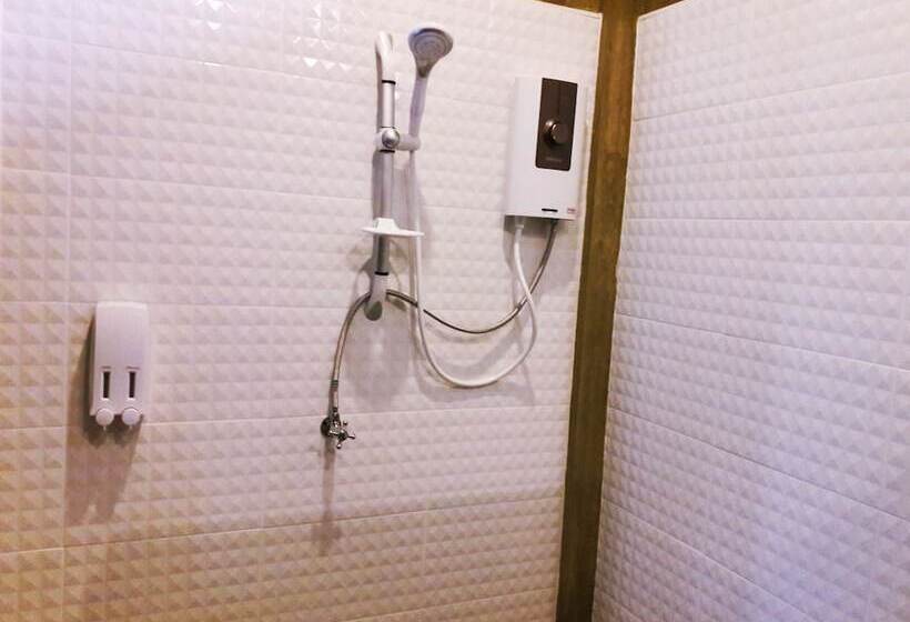 בית מלון כפרי Oasis Resort