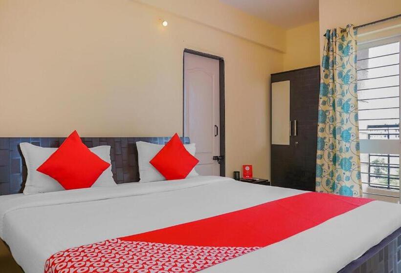 호텔 Oyo 16053 Ema Happy Stay