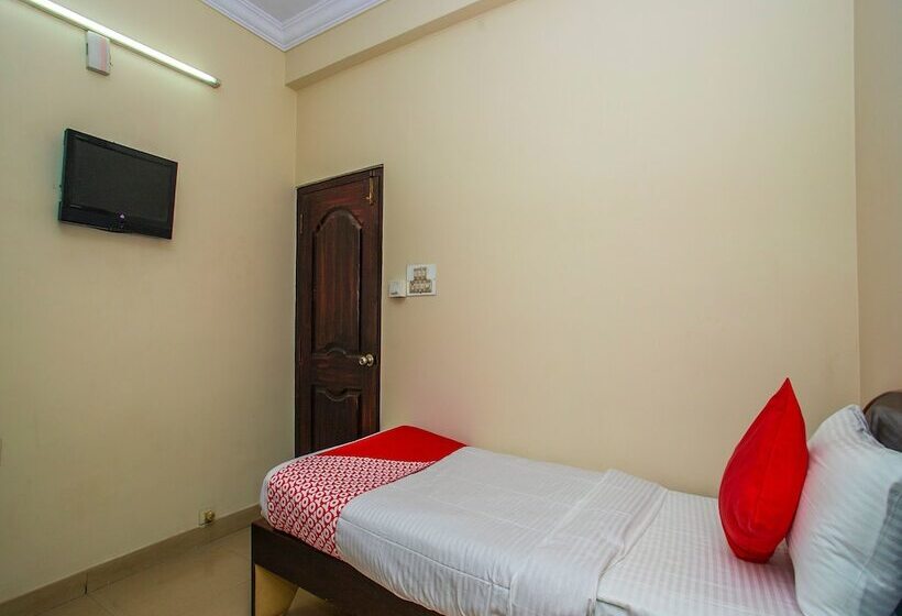 فندق Oyo 16661 E Foods