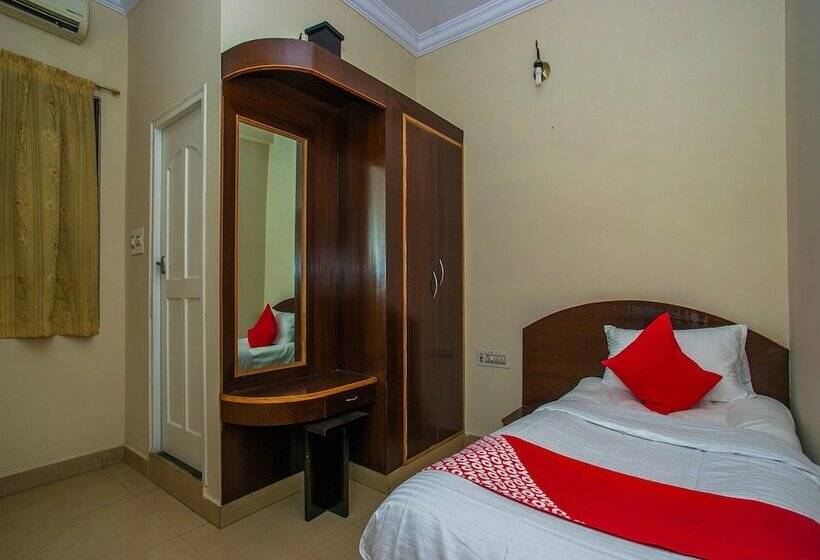 فندق Oyo 16661 E Foods