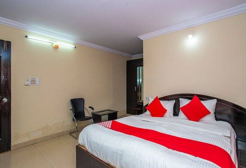 فندق Oyo 16661 E Foods