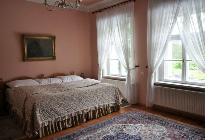 酒店 Pałac Grochowiska Szlacheckie