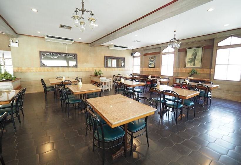 Pachara Hotel And Restaurant