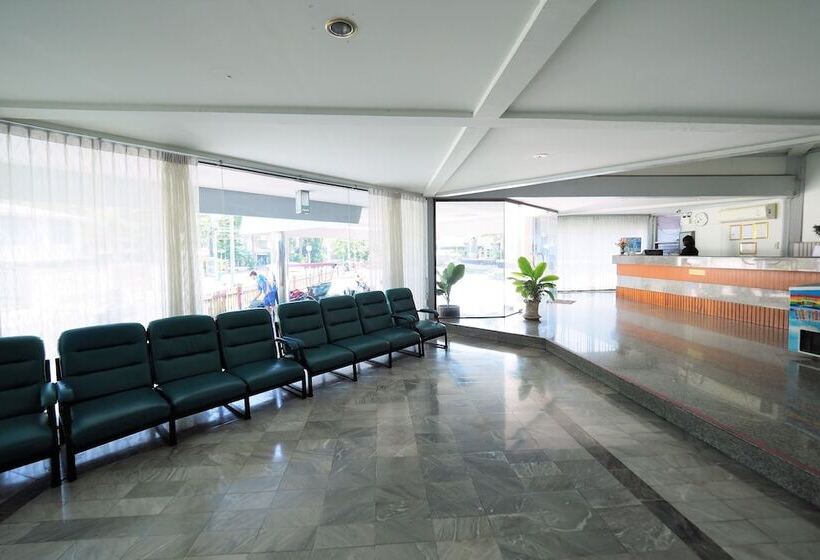 Pachara Hotel And Restaurant