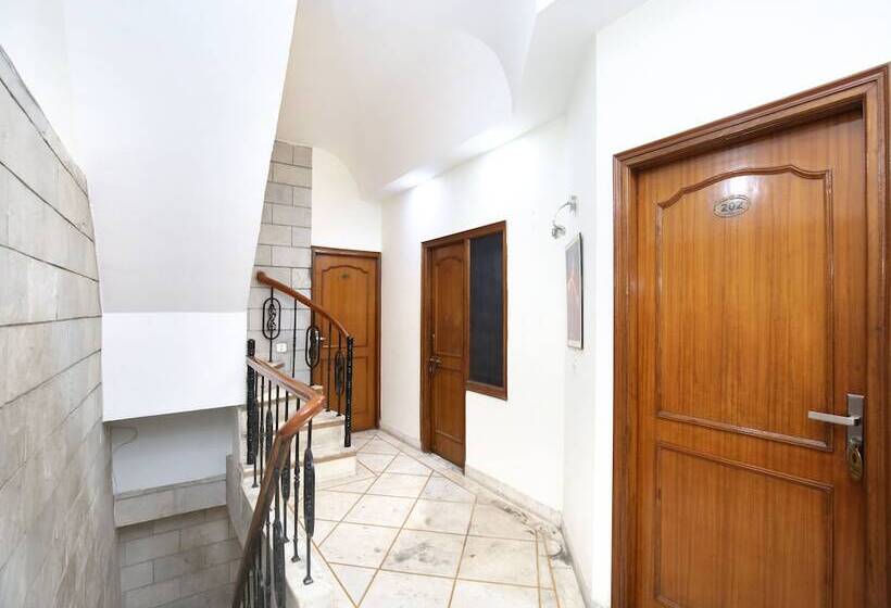 בית מלון כפרי Paras By Oyo Rooms