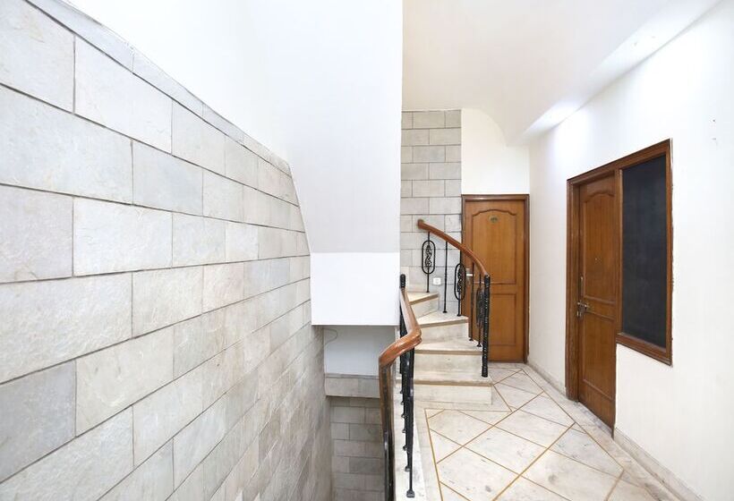 בית מלון כפרי Paras By Oyo Rooms