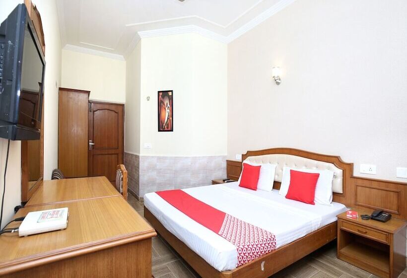 בית מלון כפרי Paras By Oyo Rooms