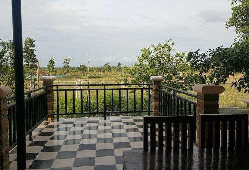 בית מלון כפרי Pings Farmstay