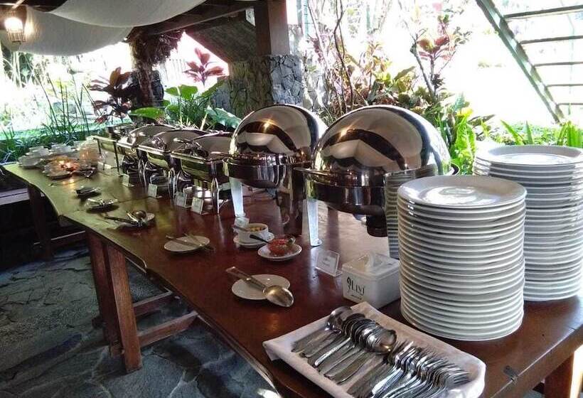 酒店 Rumah Stroberi Organic Farm And Lodge