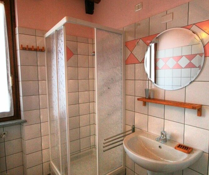 فندق ريفى Agriturismo Al Castle